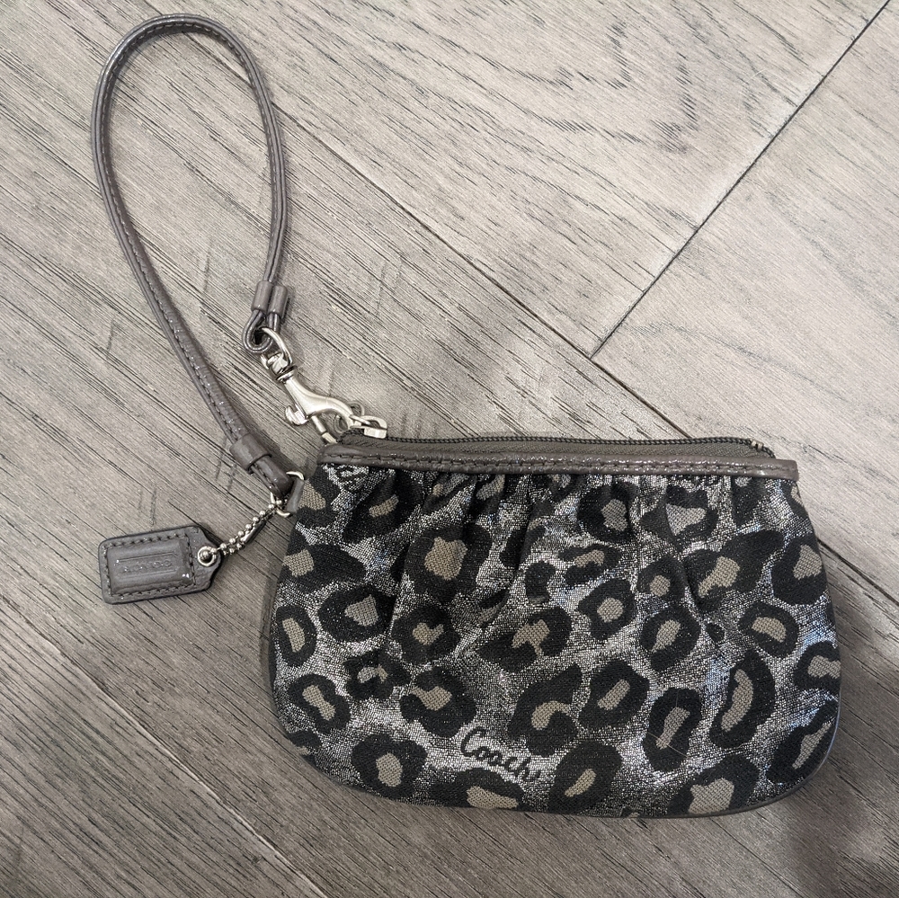 Small grey/silver leopard print Coach wristlet